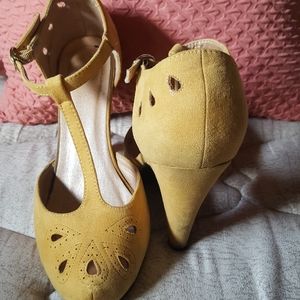 Yellow Heels